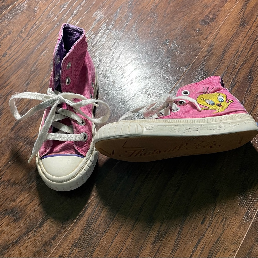 Keds Rare Looney Tunes Tweety Sneakers